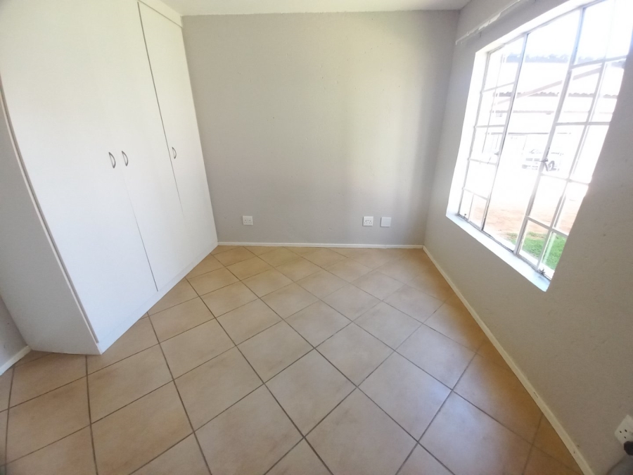 To Let  Bedroom Property for Rent in Waterberry Estate North West